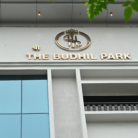 The Budhil Park Visakhapatnam Exteriör bild