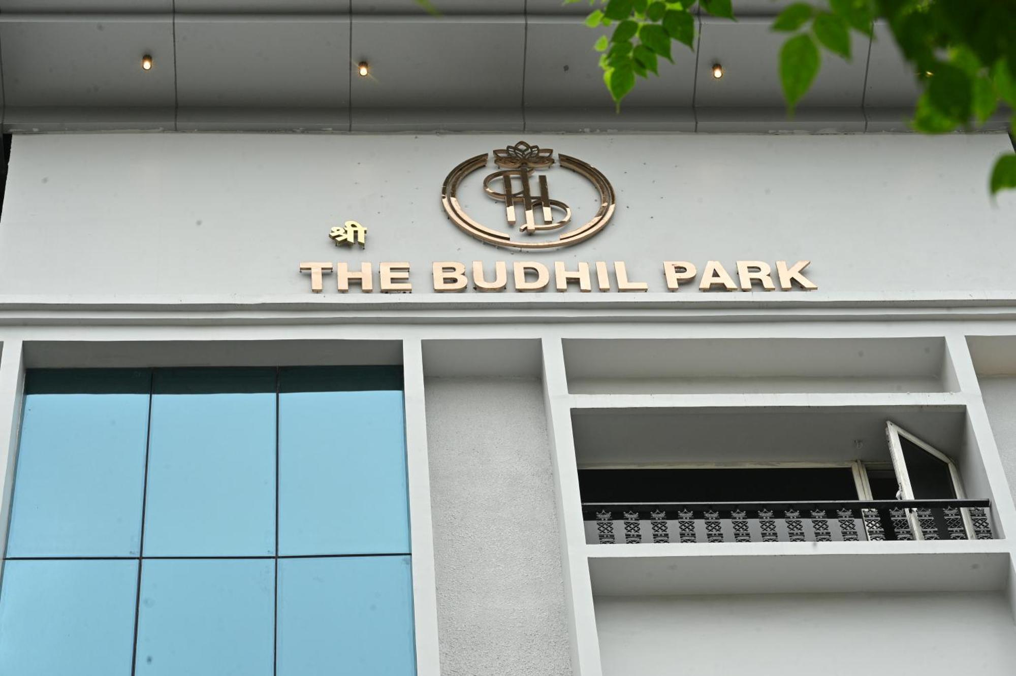 The Budhil Park Visakhapatnam Exteriör bild